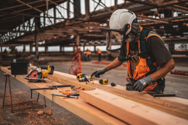 Le système de contrôle individuel des travailleurs sur les chantiers devient une réalité